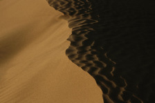 hourglass icon minimal